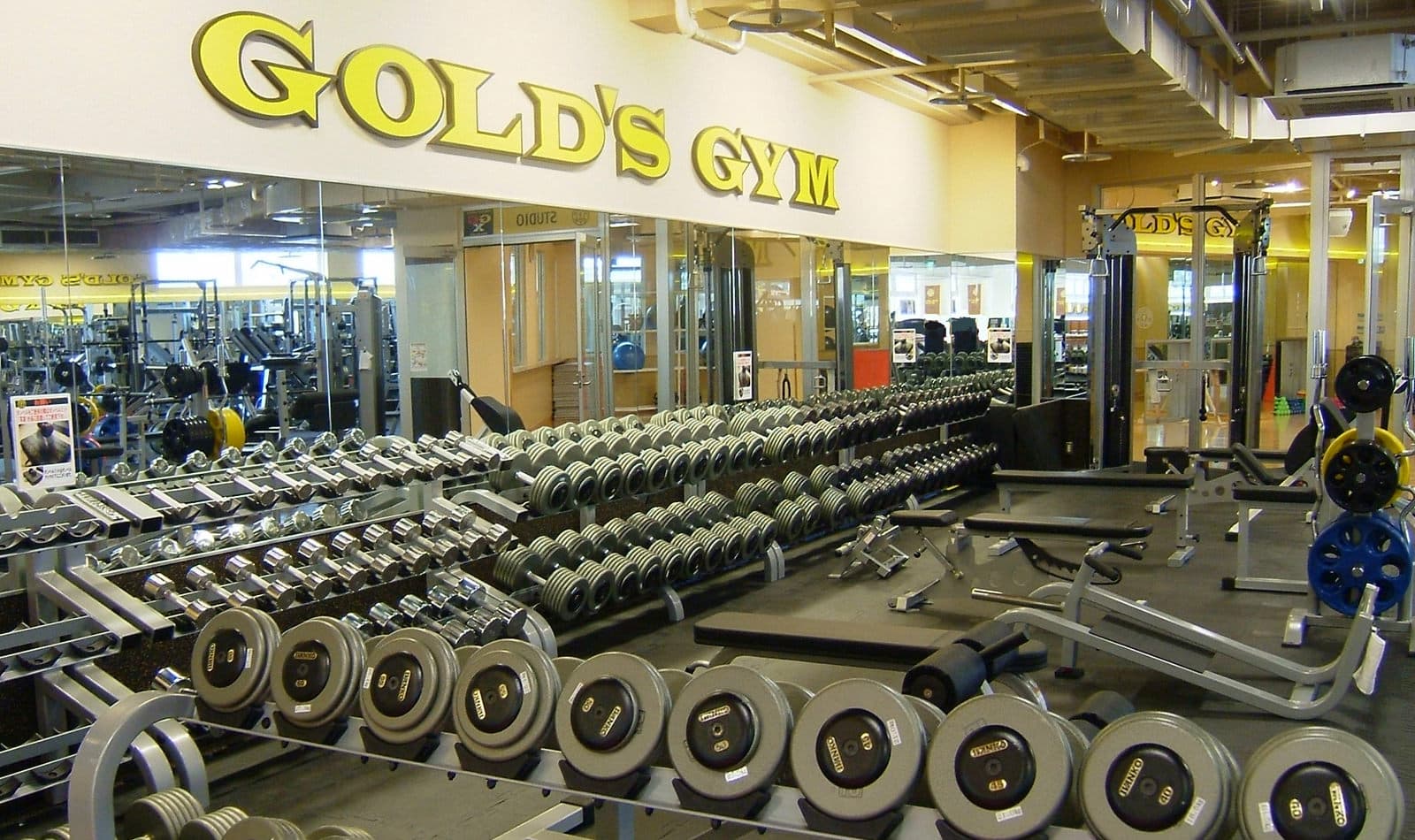 Gold's Gym Osaka Namba